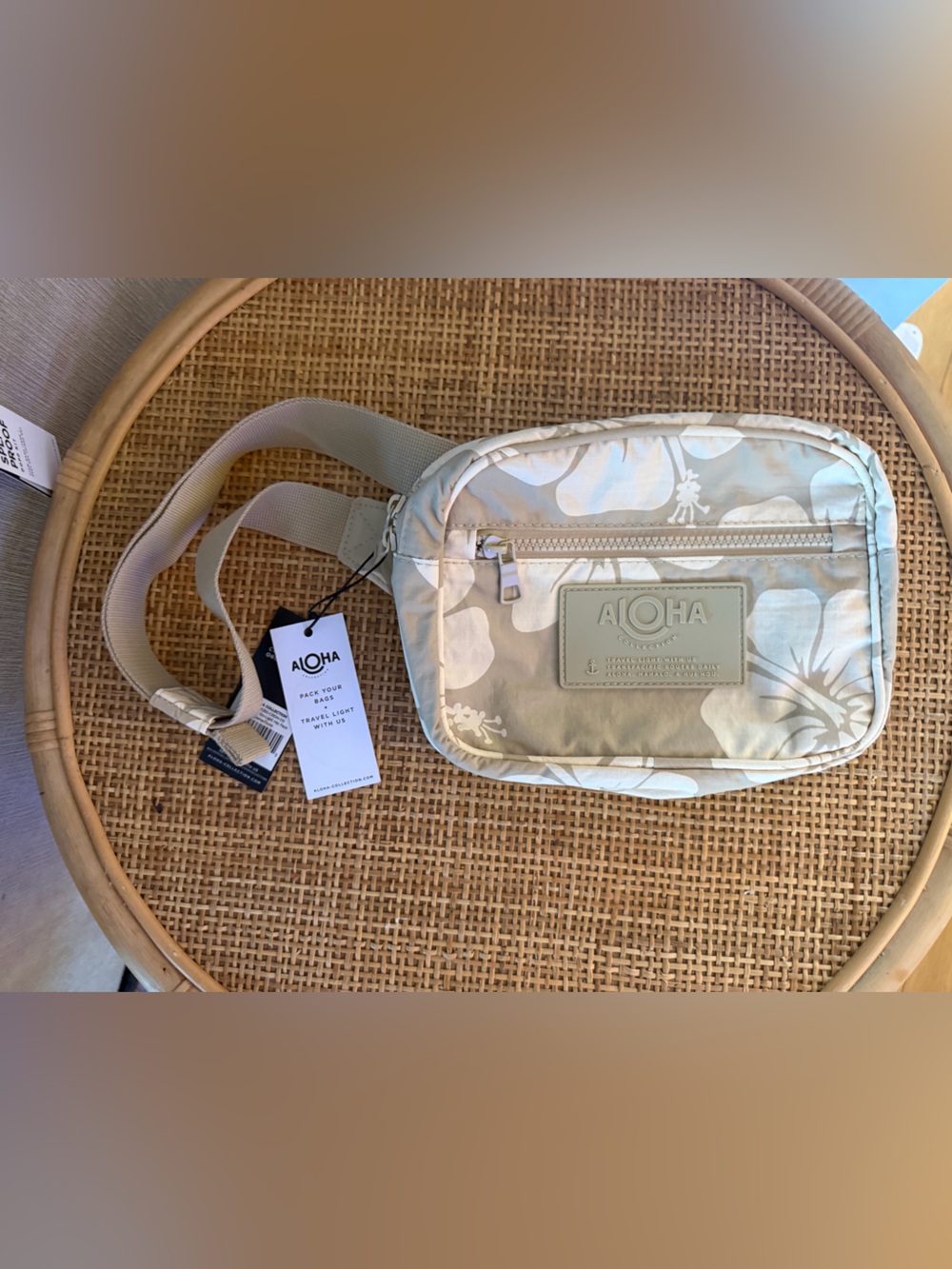 NWT Sold Out Aloha Collection Hip Pack